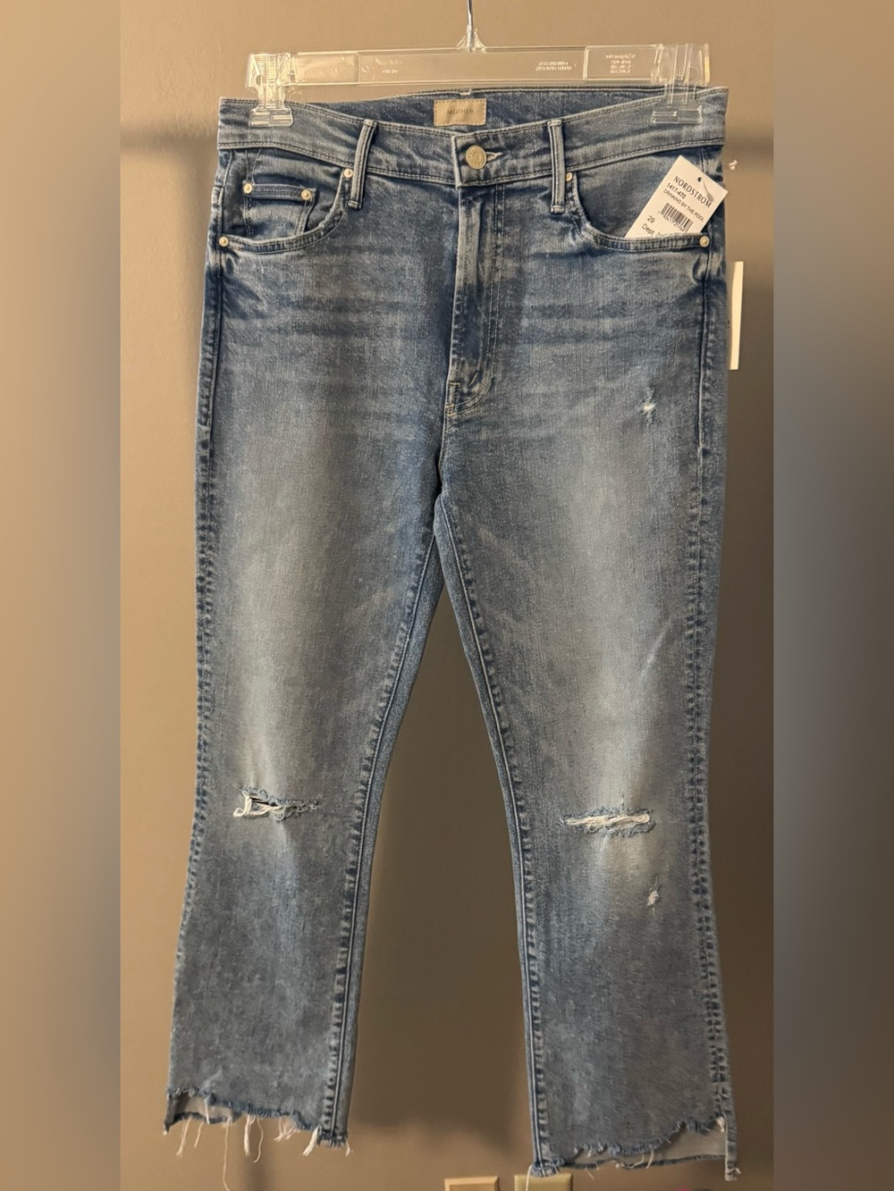 NWT MOTHER Insider Crop Step Chew Jeans Drinking By The Pool Size 29
Never worn